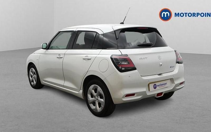 Used Suzuki Swift 82 HP (60 kW) 2025 White Hatchback