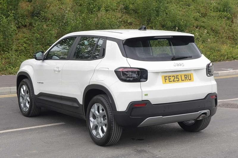 New Jeep Avenger Altitude 100 HP (73 kW) 2025 SUV