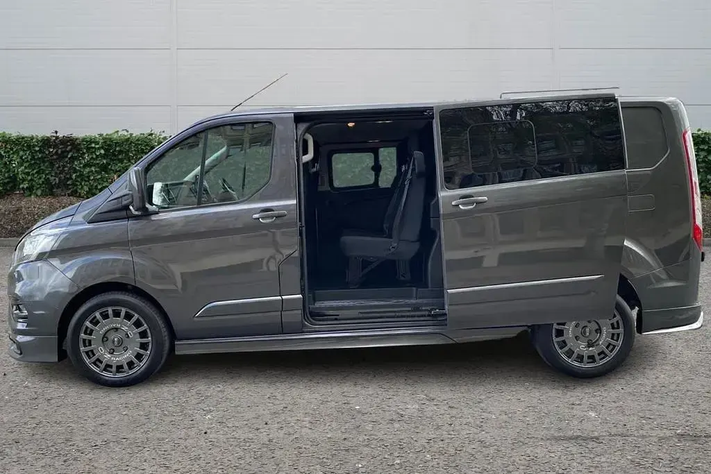 Used Ford Transit Custom Limited 130 HP (95 kW) 2021 Grey Van