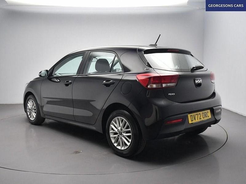 Used Kia Rio 99 HP (72 kW) 2022 Black Hatchback