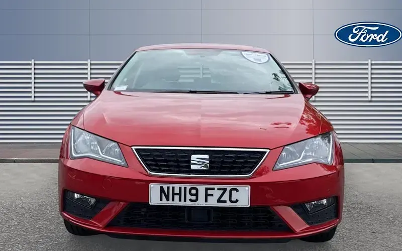 Used Seat Leon SE Dynamic 116 HP (85 kW) 2019 Red Hatchback