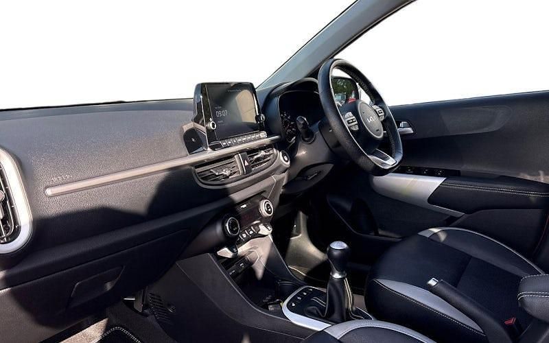 Second-hand Kia Picanto X-Line 67 CP (49 kW) 2022 Portocaliu Hatchback