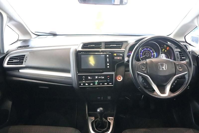Image 3/4