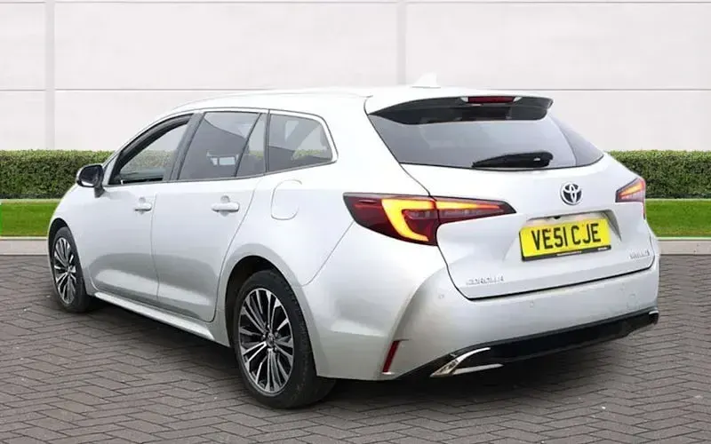 Used Toyota Corolla Design 140 HP (102 kW) 2026 Estate