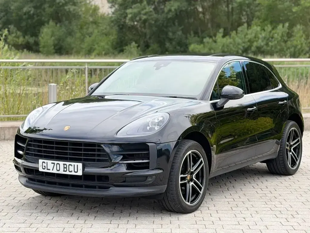 Used Porsche Macan 354 HP (260 kW) 2020 Black SUV