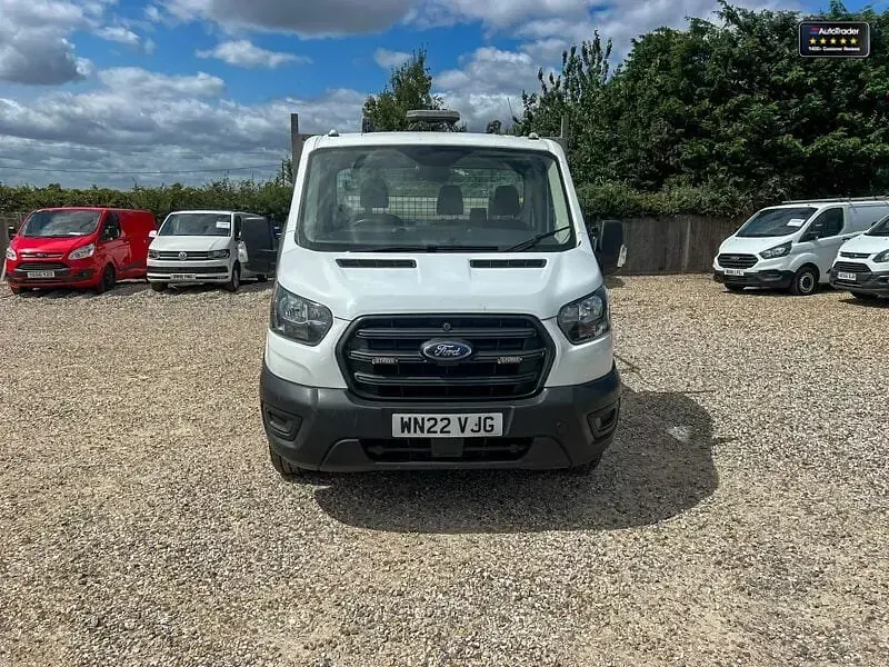 Begagnad Ford Transit 130 HK (95 kW) 2022 Vit Cab