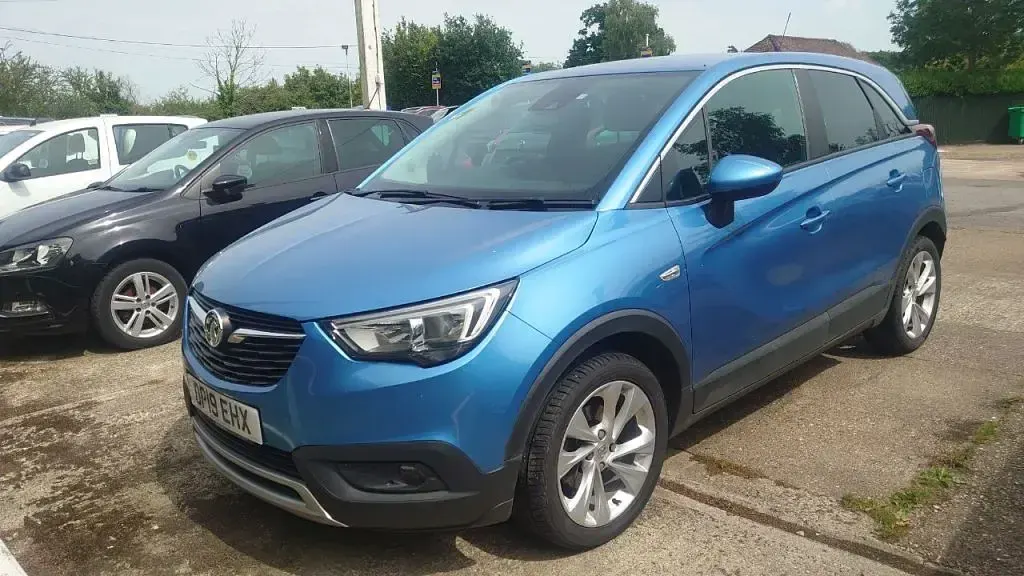 Used Vauxhall Crossland X S 130 HP (95 kW) 2019 Blue SUV