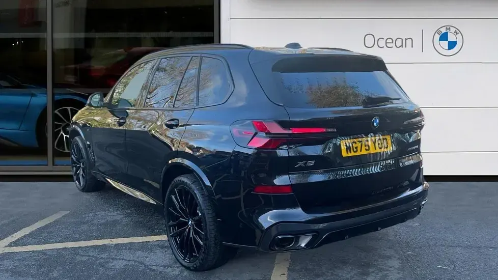 Usado BMW X5 M Sport 294 HP (216 kW) 2025 Preto SUV