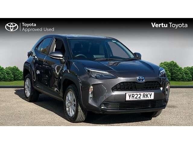 Grey Used 2022 Toyota Yaris Hybrid SUV | £17,891 (Good price) - Image 1/4