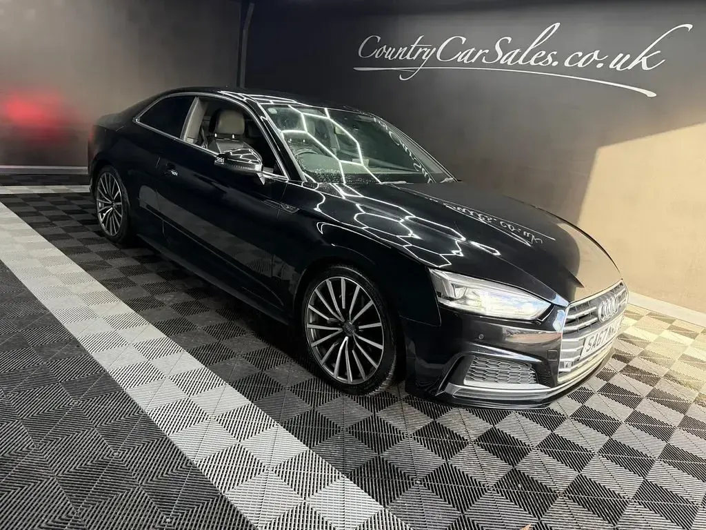 Begagnad Audi A5 S-Line 190 HK (139 kW) 2017 Svart Sportkupé
