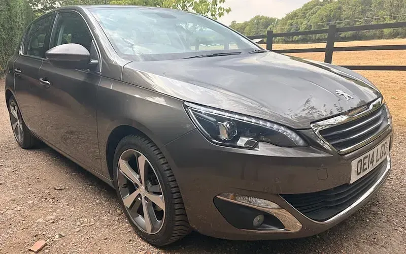 Used Peugeot 308 Allure 125 HP (91 kW) 2014 Hatchback