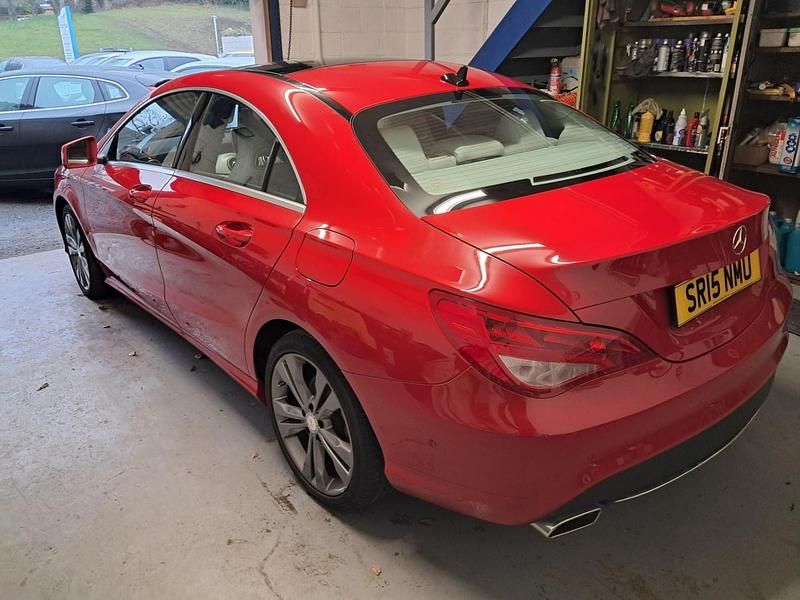 Used Mercedes CLA180 122 HP (89 kW) 2015 Red Sedan