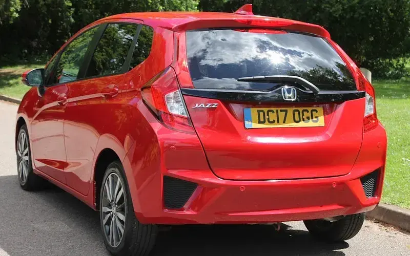 Used Honda Jazz S 102 HP (75 kW) 2017 Red Hatchback