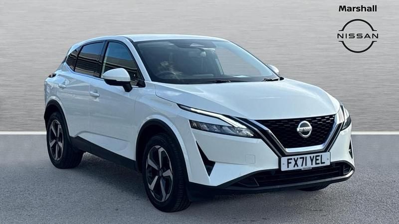 Used Nissan Qashqai N-Connecta 140 HP (102 kW) 2021 White SUV
