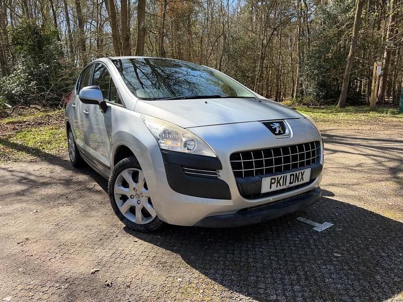 Used Peugeot 3008 Active 112 HP (82 kW) 2011 Silver Estate
