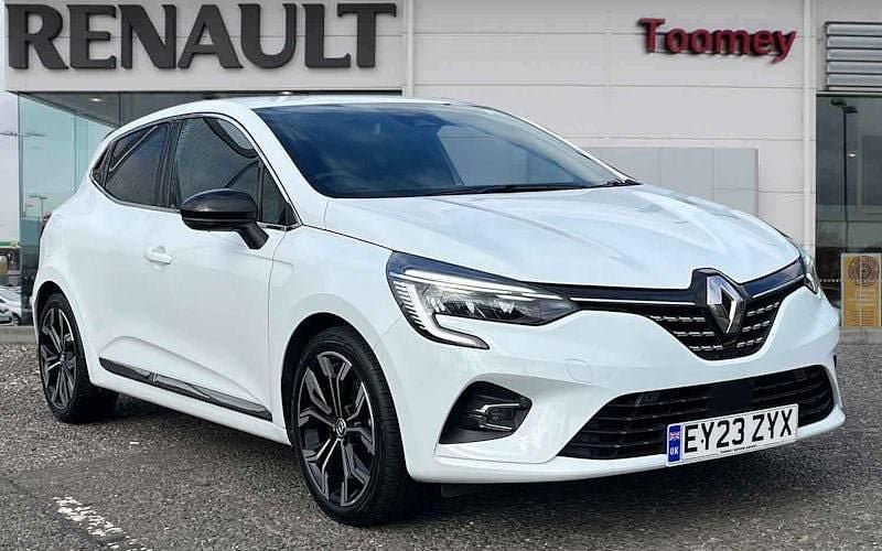 White Used 2023 Renault Clio V Techno Hatchback | £16,495 (Fair price) - Image 1/4
