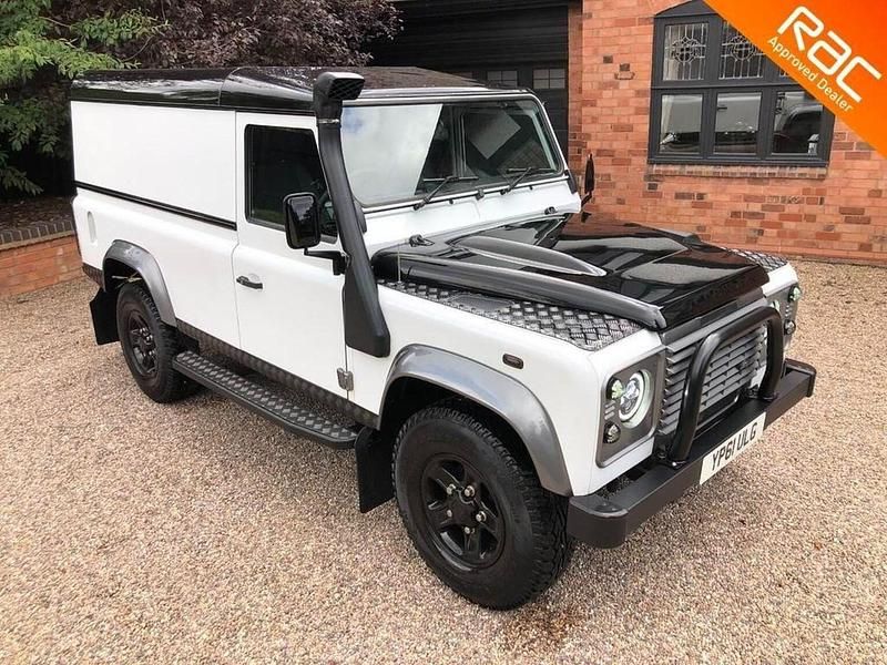 White Used 2011 Land Rover Defender Hatchback | £23,975 (Fair price) - Image 1/4