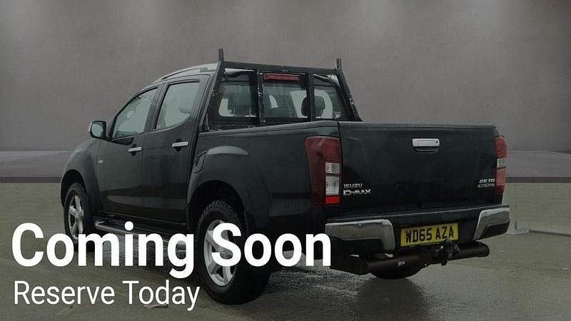 Used Isuzu Pick up 161 HP (118 kW) 2015 Black Pickup