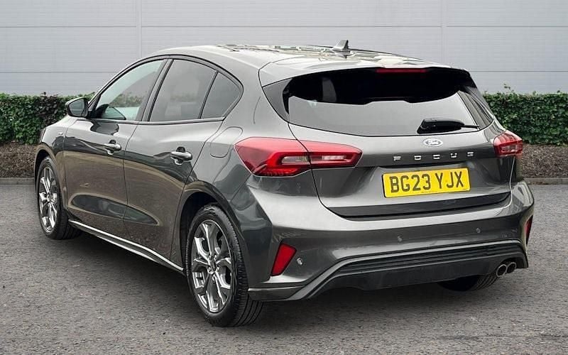 Used Ford Focus ST-Line 125 HP (91 kW) 2023 Grey Hatchback