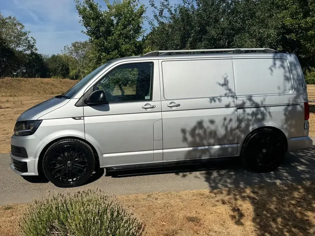 Used VW T6 Trendline 102 HP (75 kW) 2018 Silver Van