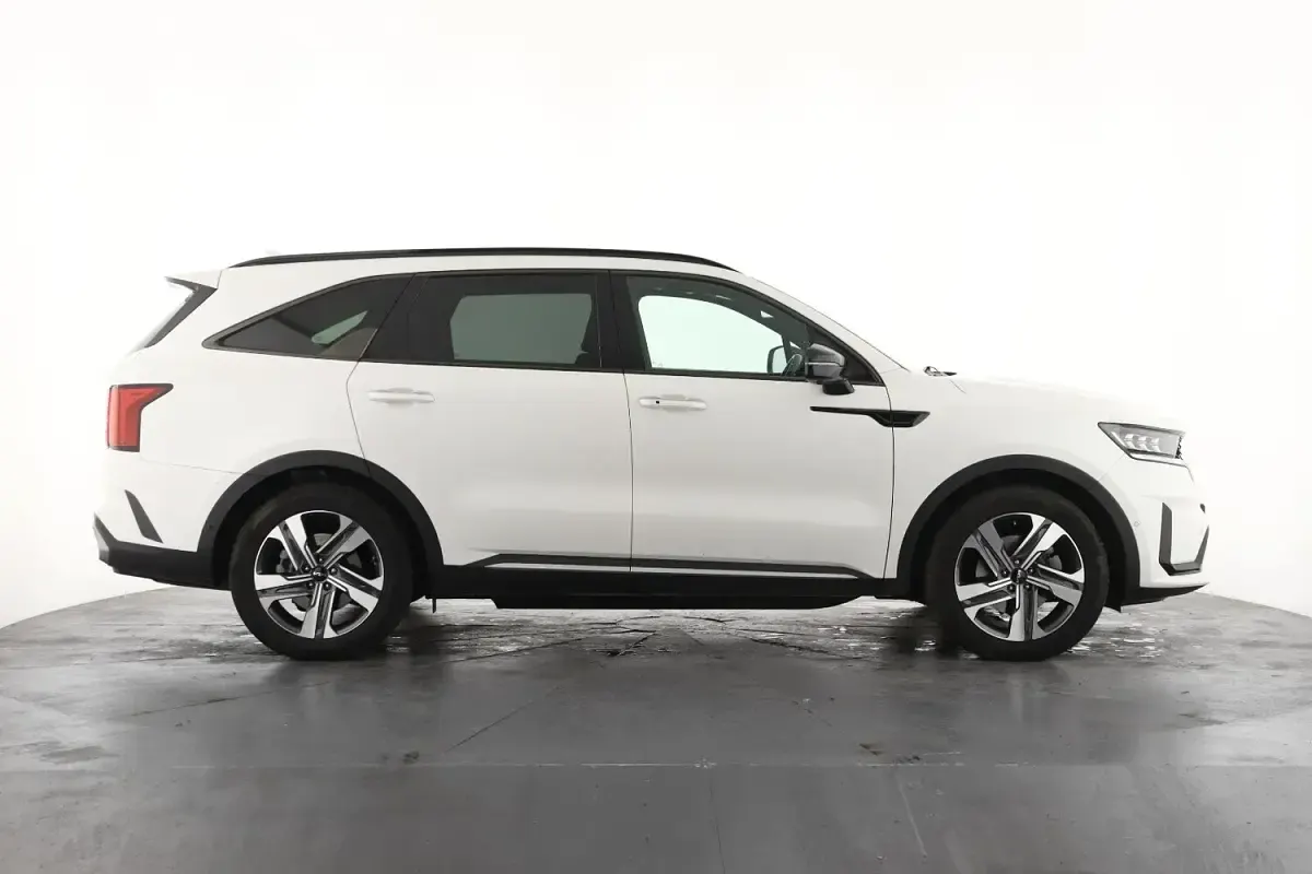 Used Kia Sorento 2023 White SUV