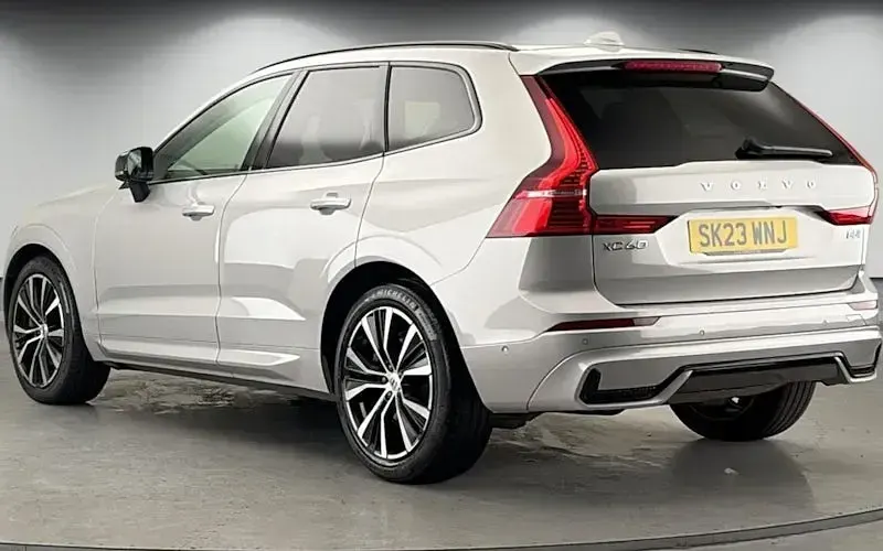 Used Volvo XC60 Ultimate 250 HP (183 kW) 2022 Silver dawn SUV