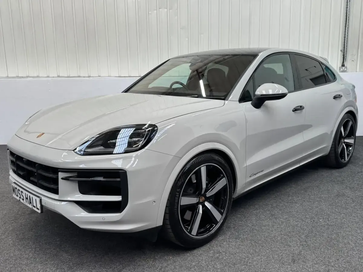 Usado Porsche Cayenne 2025 Cinzento SUV