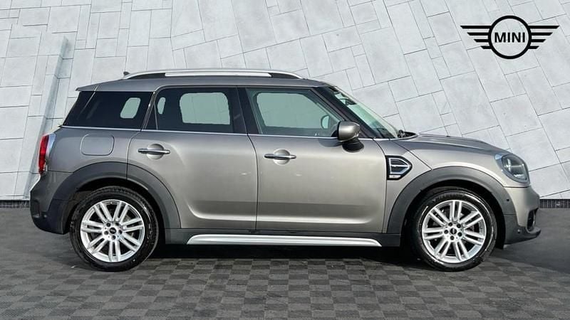 Used Mini Cooper Countryman Exclusive 134 HP (98 kW) 2019 Silver SUV