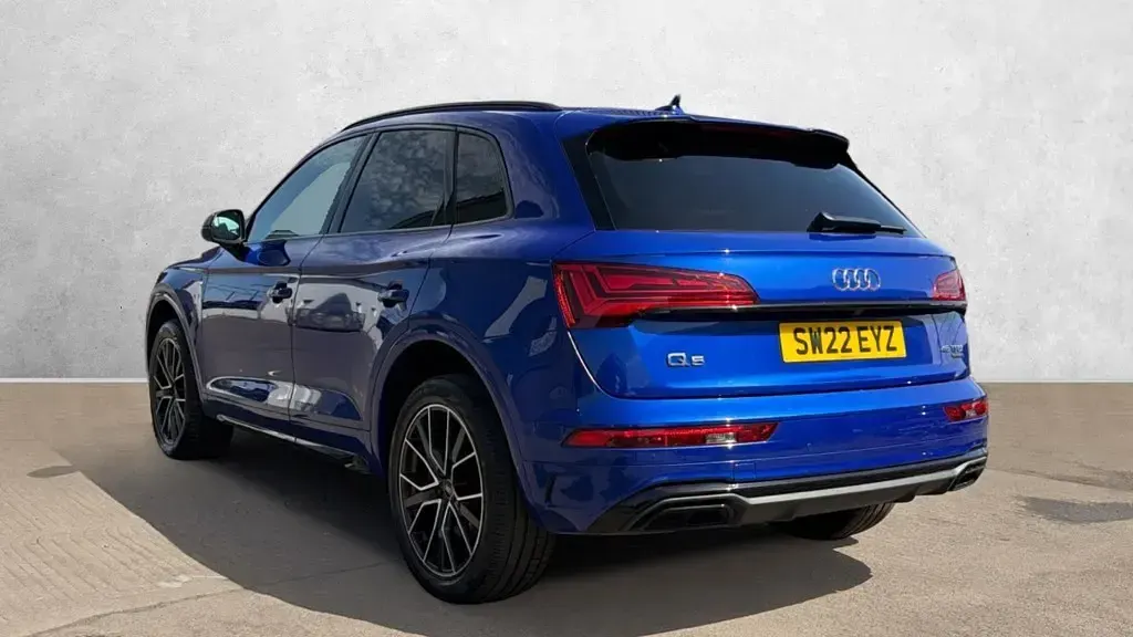 Used Audi Q5 Comfort 265 HP (194 kW) 2022 Blue SUV