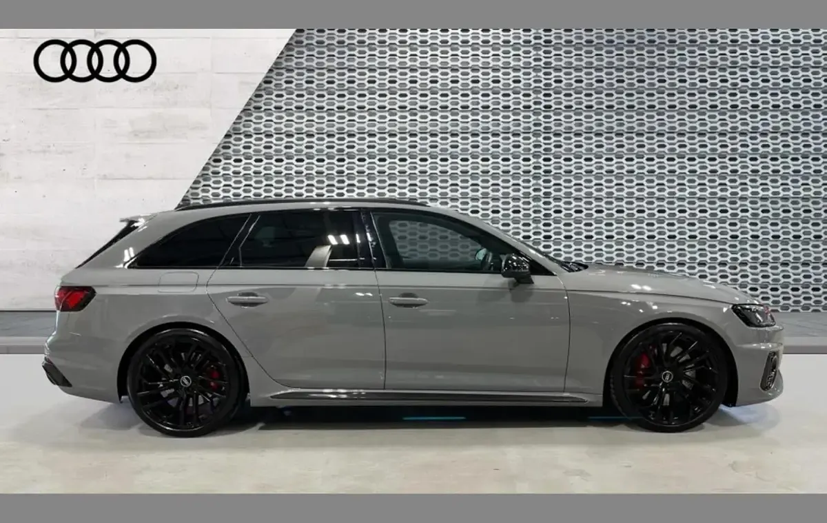 Used Audi RS4 Design 444 HP (326 kW) 2024 Grey Estate