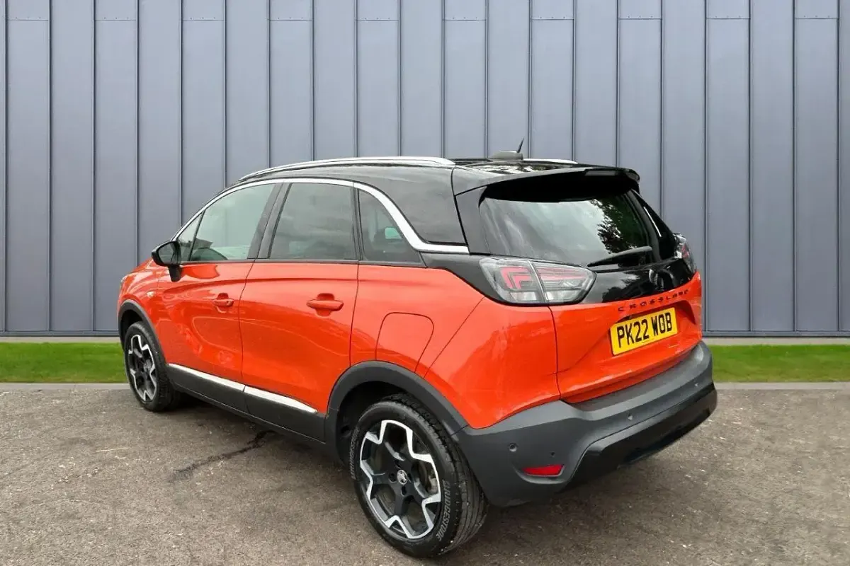 Second-hand Vauxhall Crossland Ultimate 128 CP (94 kW) 2022 Portocaliu SUV