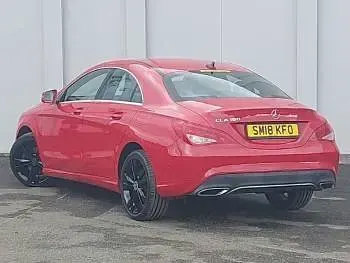 Usado Mercedes CLA180 122 HP (89 kW) 2018 Vermelho Sedan
