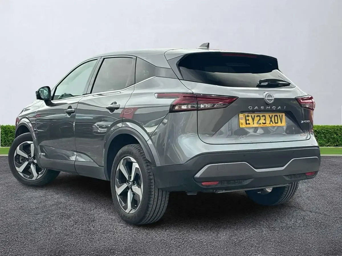 Used Nissan Qashqai N-Connecta 190 HP (139 kW) 2023 Grey SUV