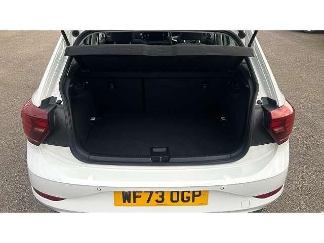 Used VW Polo Life 95 HP (69 kW) 2023 White Hatchback