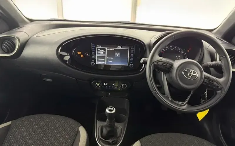 Used Toyota Aygo X 72 HP (52 kW) 2023 Green SUV
