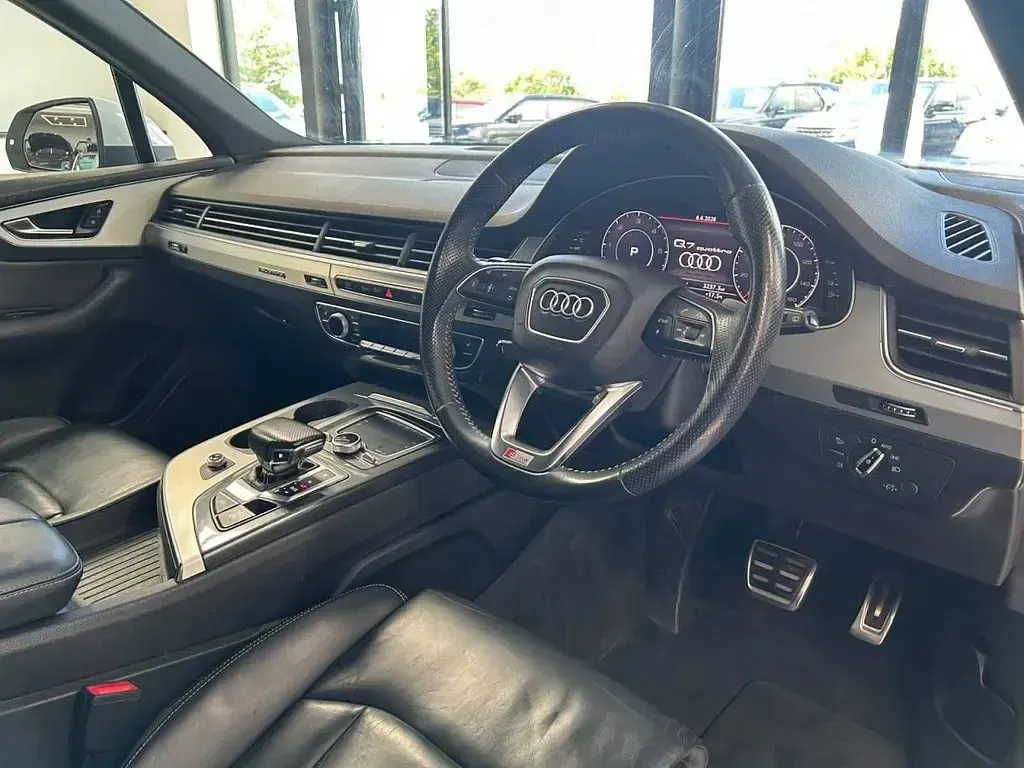 Used Audi Q7 S-Line 218 HP (160 kW) 2017 White SUV