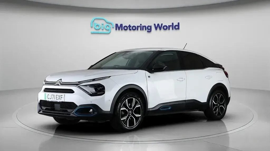 Begagnad Citroën e-C4 Shine 100 kW (136 HK) 2022 Halvkombi