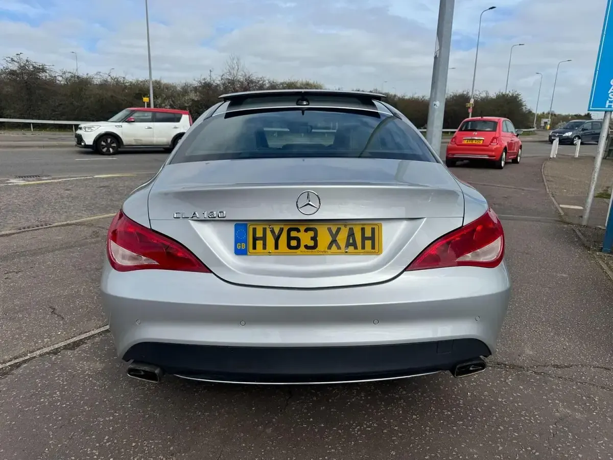 Used Mercedes CLA180 122 HP (89 kW) 2013 Silver Sedan
