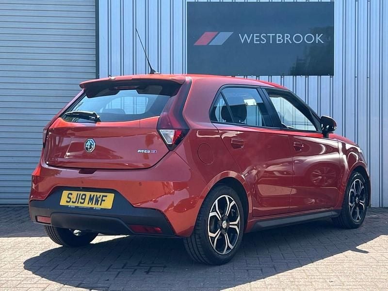 Used MG MG3 Exclusive 106 HP (77 kW) 2019 Orange Hatchback