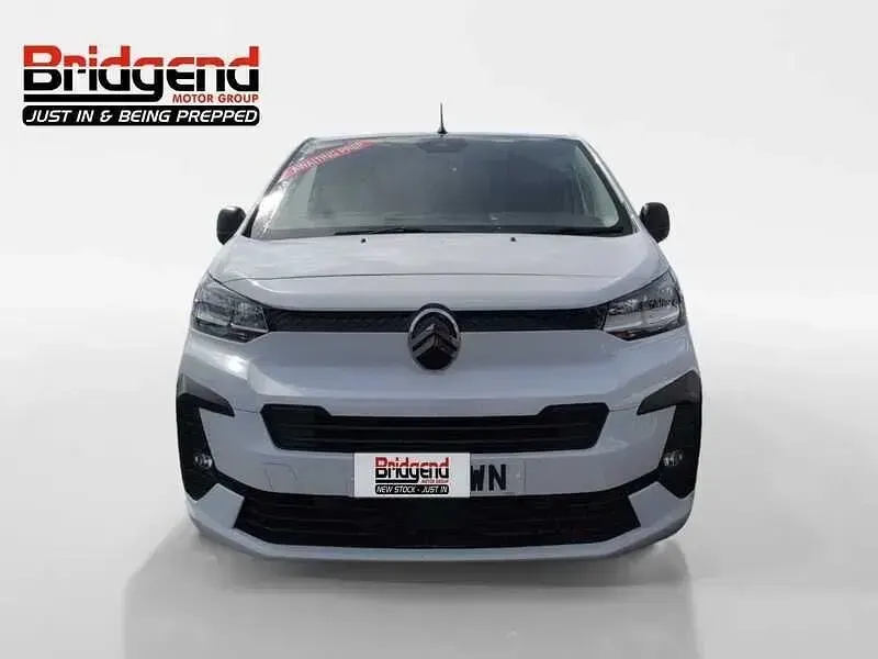 Używany Citroën Dispatch 120 KM (88 kW) 2024 Biały Minivan