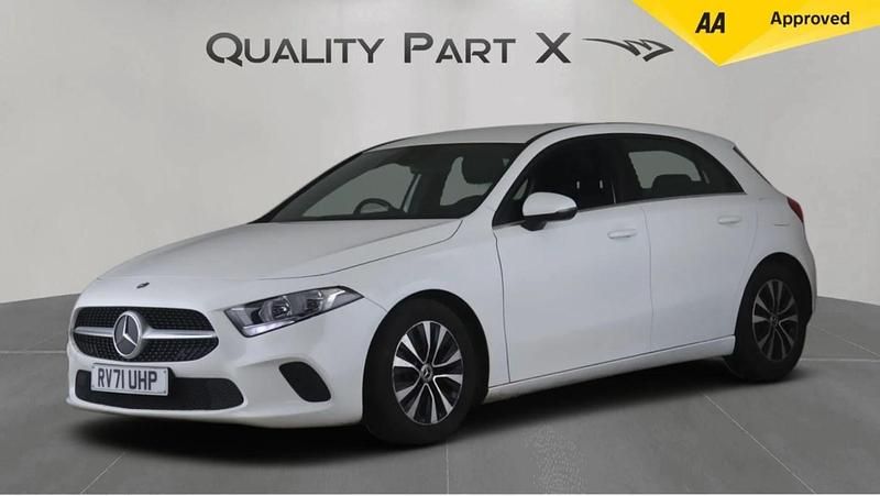 Used Mercedes A180 SE 136 HP (100 kW) 2021 White Hatchback