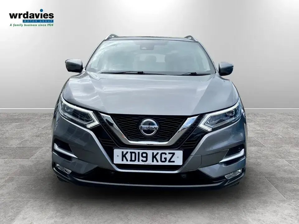 Used Nissan Qashqai Tekna 140 HP (102 kW) 2019 Grey metallic SUV