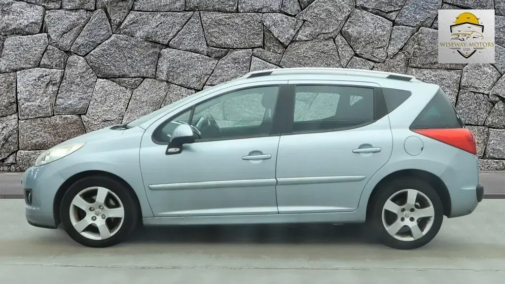Used Peugeot 207 Sport 120 HP (88 kW) 2010 Blue Estate