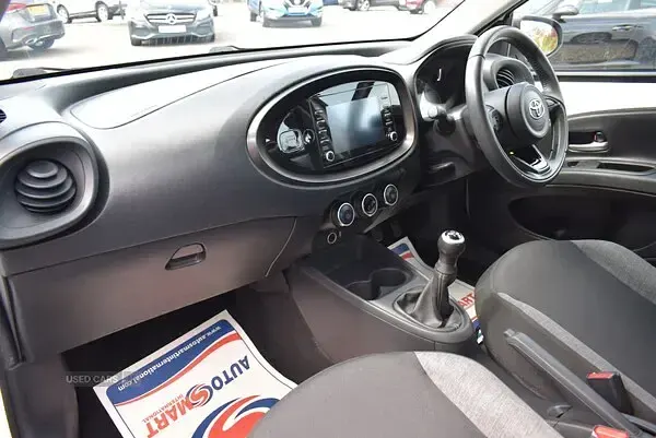 Used Toyota Aygo X PURE 72 HP (52 kW) 2023 SUV