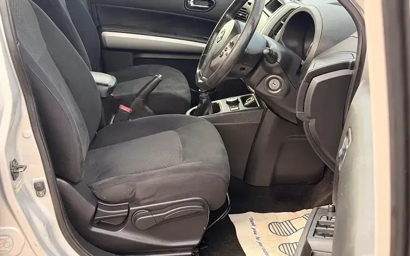 Used Nissan X-Trail Acenta 173 HP (127 kW) 2011 Silver SUV