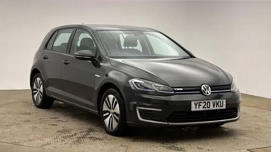 Usado VW e-Golf 99 kW (135 HP) 2020 Cinzento Citadino