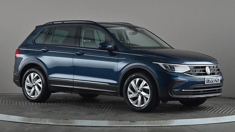 Used VW Tiguan Life 130 HP (95 kW) 2022 Blue SUV