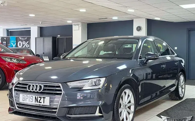 Used Audi A4 Sport 150 HP (110 kW) 2019 Grey Sedan