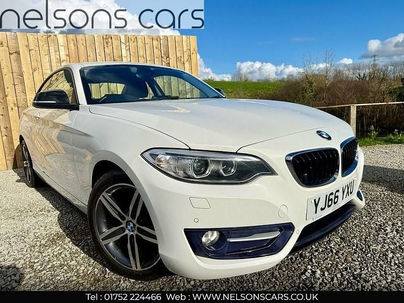 Used BMW 220 Sport Line 2016 White Coupe