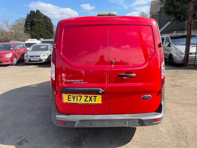 Used Ford Transit Connect 2017 Red MPV
